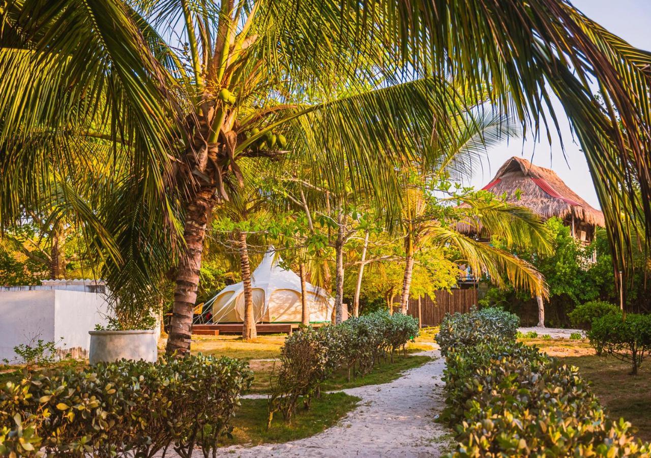 Marine Beach Club & By Tequendama Hotel